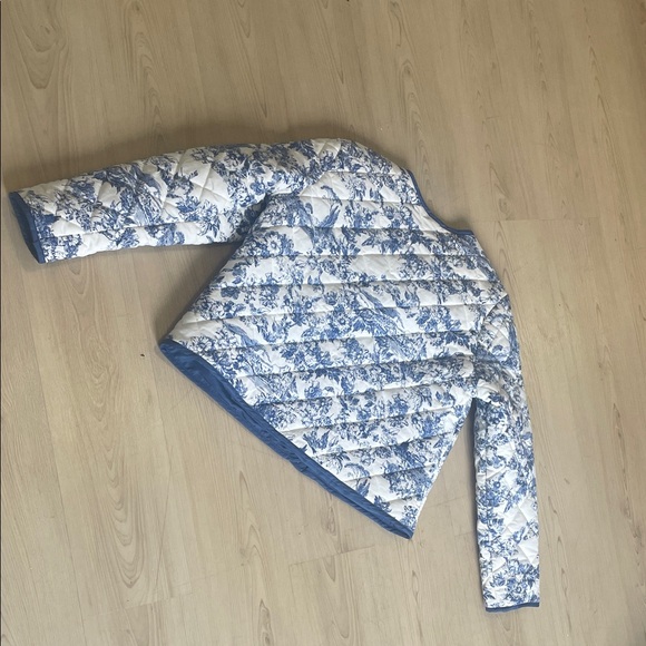 Rachel Zoe Floral Blue and White Puffer Jacket - Picture 3 of 7